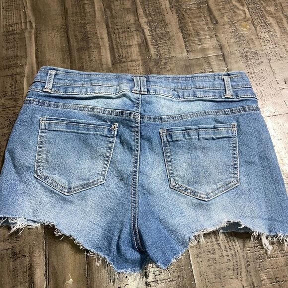 Blue spice high waist fringed bottom denim shorts - Picture 4 of 4